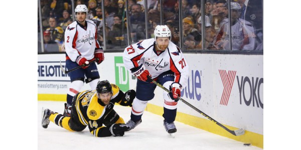 Connolly spelar mot Lightning-laget i Eastern Conference Finals
